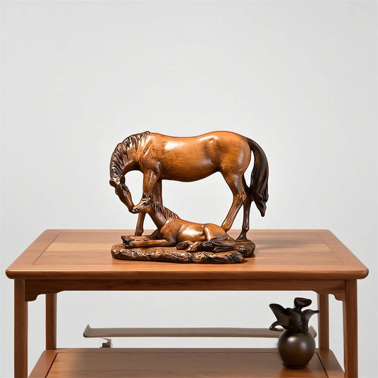 Elegant Resin Horse Figurine For Christmas Table Centerpiece