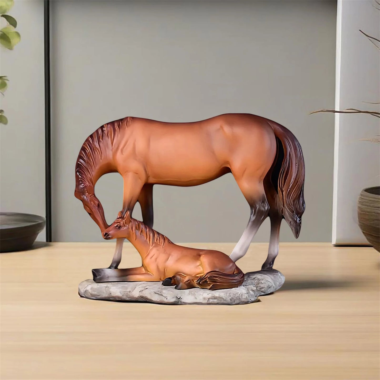 Elegant Resin Horse Figurine For Christmas Table Centerpiece